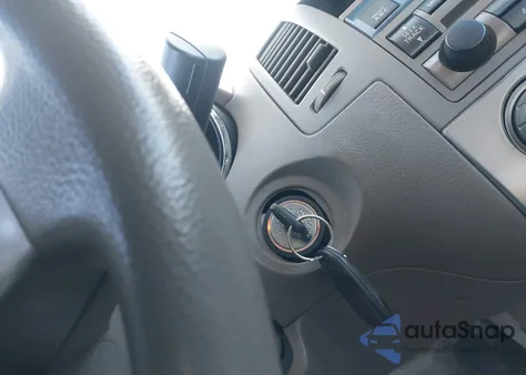 2005 Nissan Altima 2.5 S z USA, uszkodzony, nr VIN 1N4AL11D05C208295